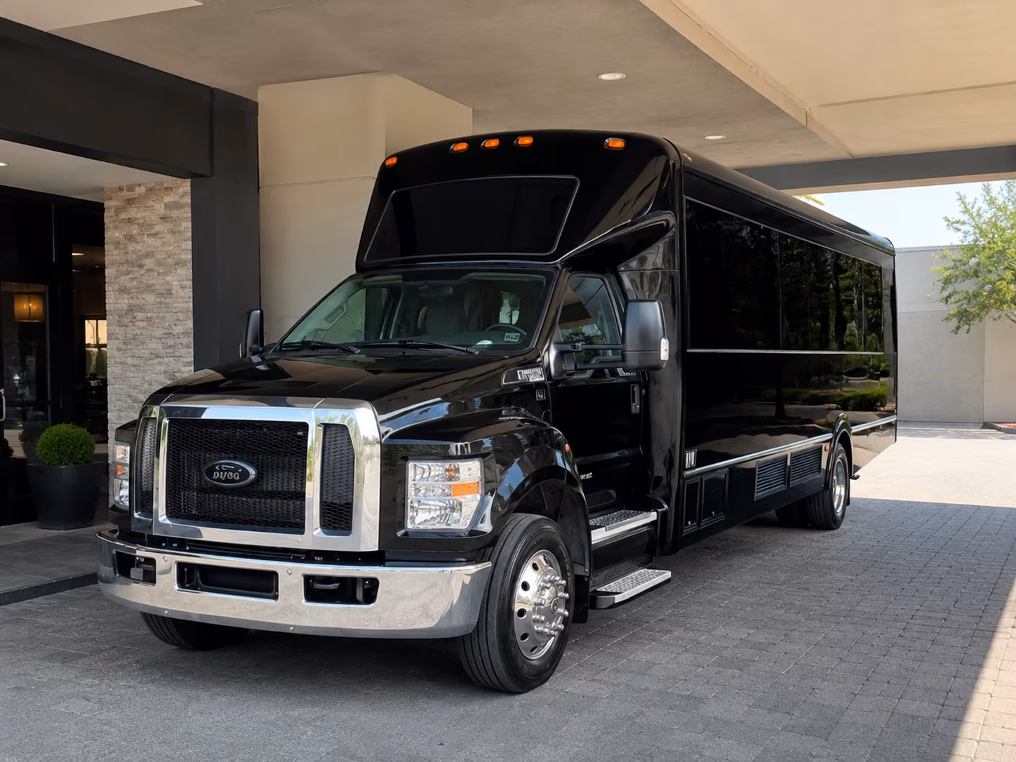 Gilbert Winery Tour & Pub Crawl Transportation